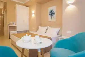 Отель «Атлантис», Евпатория