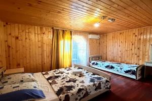 Семейный номер улучшенный с видом на горы, Лоо