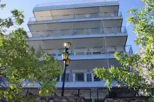 Гостиница «Янос», Петрово