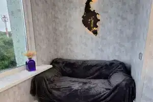 Уютная квартира, Сероглазка