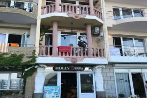 Гостевой дом «Hollywood», Утес