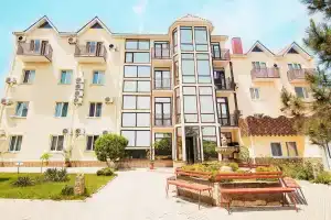 Отель-курорт «Бригантина», Береговое