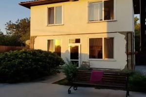 Гостевой дом «Миндаль», Кучугуры