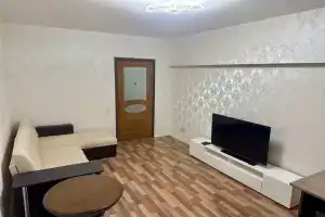 Двушка у метро, Москва