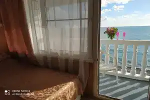 2х-комнатные апартаменты с балконом, с видом на море, Лоо