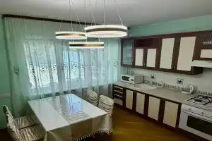 Уютный дом в самом центре Ялты