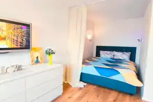 Квартира рядом с аэропортом с красивым видом, Шушары