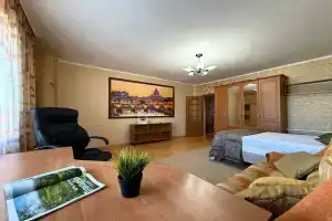 3-комнатная квартира, Оренбург