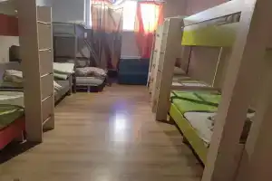 Многоместный женский номер эконом (душ/туалет общий), Новосибирск