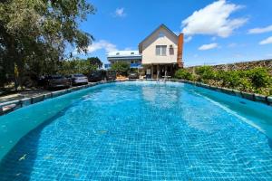 Отель «Крабовая бухта», Оленевка