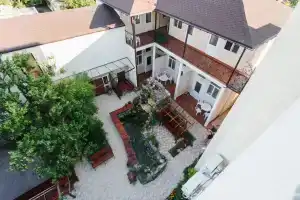 Гостевой дом «Людмила», Штормовое