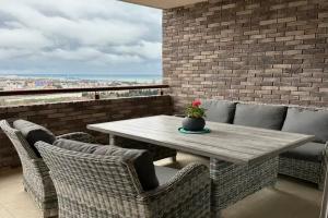 Апартаменты с большой террасой и видом на море, Адлер