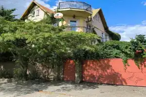 Отель «Испанский дворик», Судак