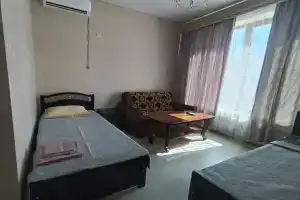 Двухместный номер с 2 отдельными кроватями улучшенный с видом на город, Дербент