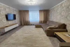 Уютная квартира с индивидуальным отоплением, Железногорск