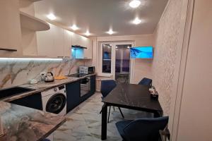 2-х комнатная квартира на 10 километре, Сероглазка