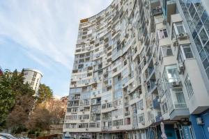 Двухкомнатная квартира с видом на море, Сочи