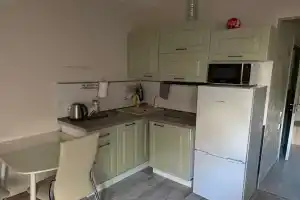 Студия, Адлер