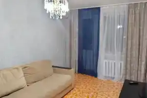 Двухкомнатная квартира возле сквера Дружба