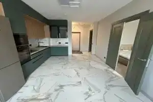 Современная новая квартира в центре