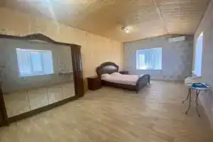 Коттедж у моря, Хазар