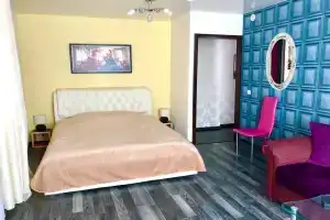 Квартира у площади Якуба Коласа и Комаровского рынка, Минск