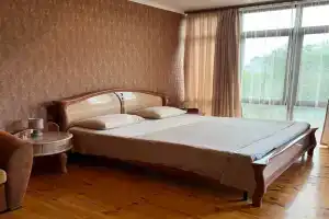 Четырёхместный номер стандарт, Гагра