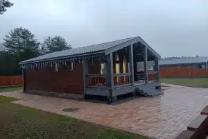 Коттедж у озера в тихом месте