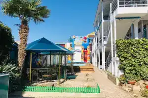 Гостиница «Бриз Морское», Морское