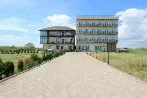 Вилла Гаяне, Береговое