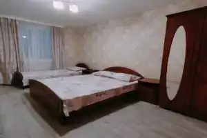 Трёхместный номер эконом, Лидзава