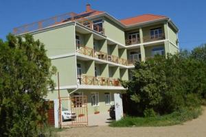 Отель «Искандер», Курортное