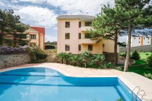 Апартаменты «Вилла Мария», Ялта