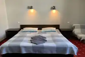 Пространный номер в пяти минут от канатки в Домбае!