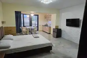 Студия, Штормовое