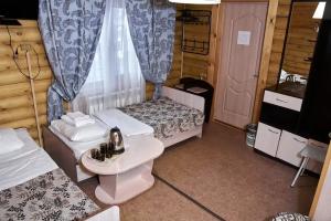 Четырёхместный номер Семейный стандарт, Горячинск