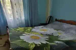 Море рядом квартира двухкомнатная все удобства, Сухум