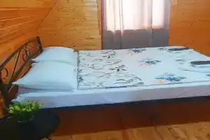 Домик со своей баней, Хасанья