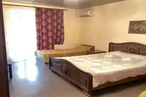 Отдых у Артура, Кабардинка