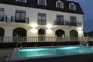 Гостиница «Antares Estate», Голубицкая