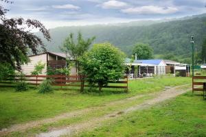 Гостевой дом «Нахалёнок», Мостовской