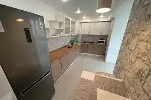 Однокомнатная квартира с хорошим ремонтом в районе рынка Универсам