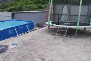 Трёхместный номер эконом с видом на горы, Солоники