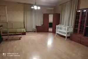 Просторная квартира на Садовом кольце