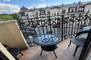 Трёх комнатная квартира с двумя с/у, с балконом. В самом центре, Калининград