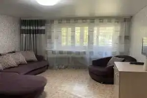 Уютная квартира в центре поселка