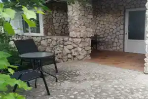 Дом на пять человек, Оленевка