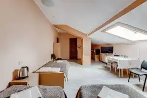 Гостиница «Ашхен», Осташков