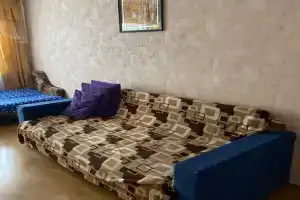 Квартиры посуточно на Вали Сафроновой 75