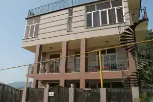 Гостевой дом «Домик на Акациях», Адлер